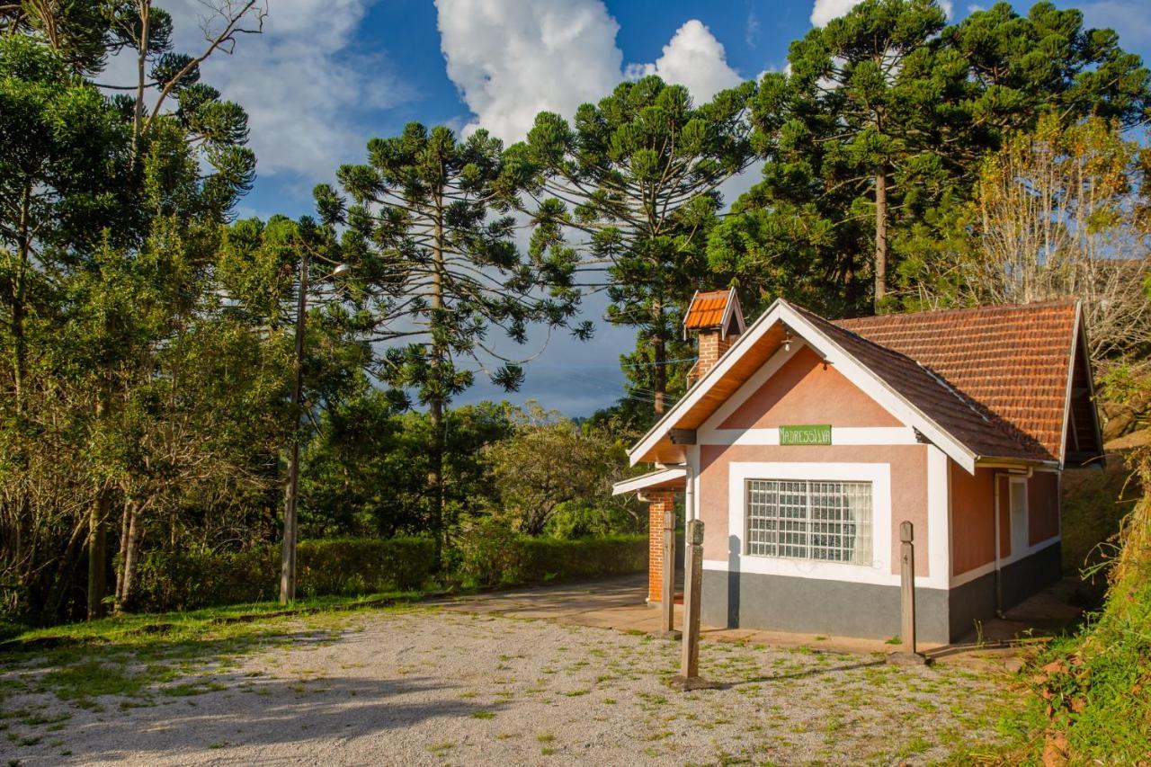 فندق Colonia Saa Campos do Jordão المظهر الخارجي الصورة